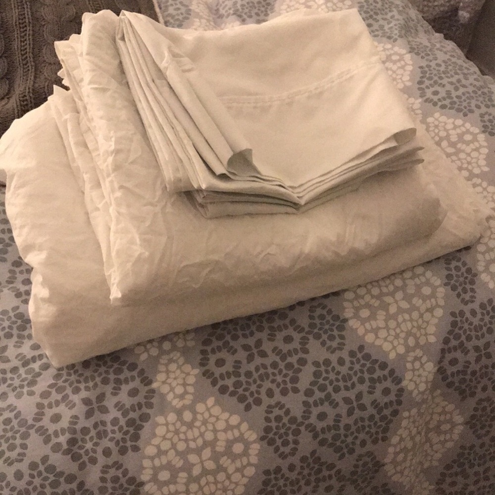 Set of Queen Sheet